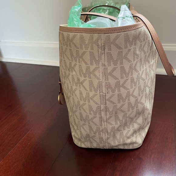 Michael Kors Tote bag - Picture 5 of 9